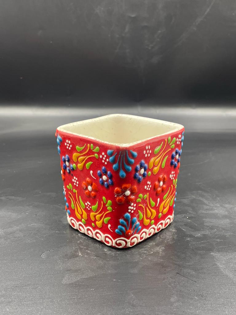 El Yapımı Dantel Desenli Dekoratif Mini Hediyelik Saksı 