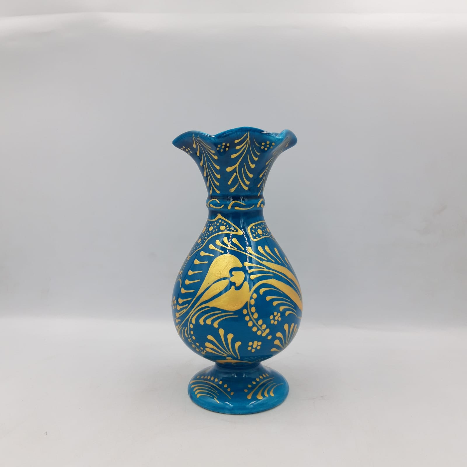 Altın Yaldız İşlemeli Dekoratif ve Hediyelik Seramik Sümbül Vazo - 20 Cm